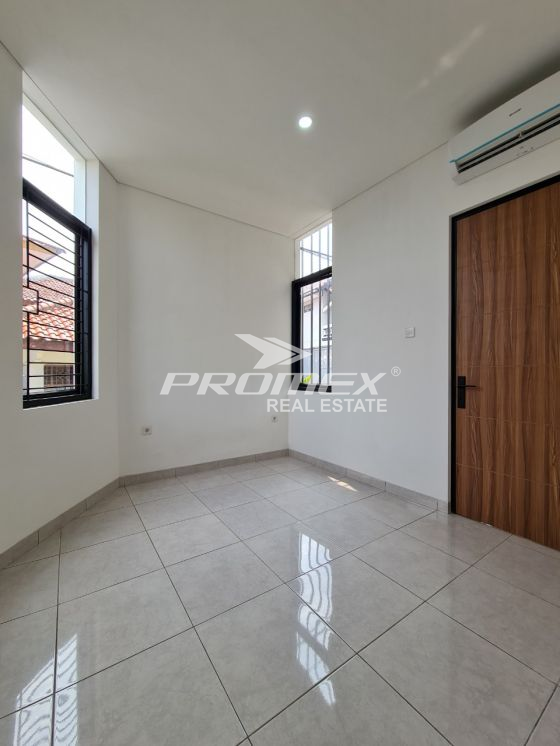 dijual-rumah-pintar-dan-baru-smart-home-2-tingkat-siap-huni-di-jalan-benda-bawah-cipete-jakarta-selatan