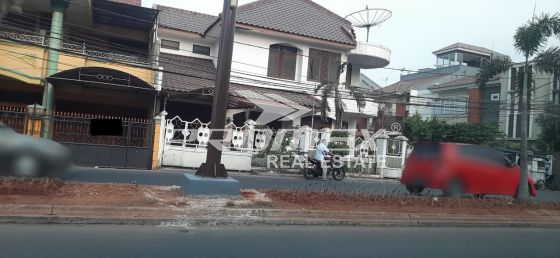 disewakan-rumah-strategis-hook-di-bekasi