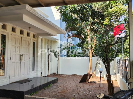 dijual-cepat-rumah-asri-di-kemang-pratama-bekasi