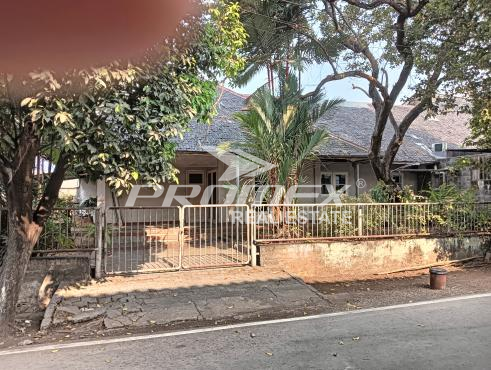 rumah-hoek-kebayoran-baru