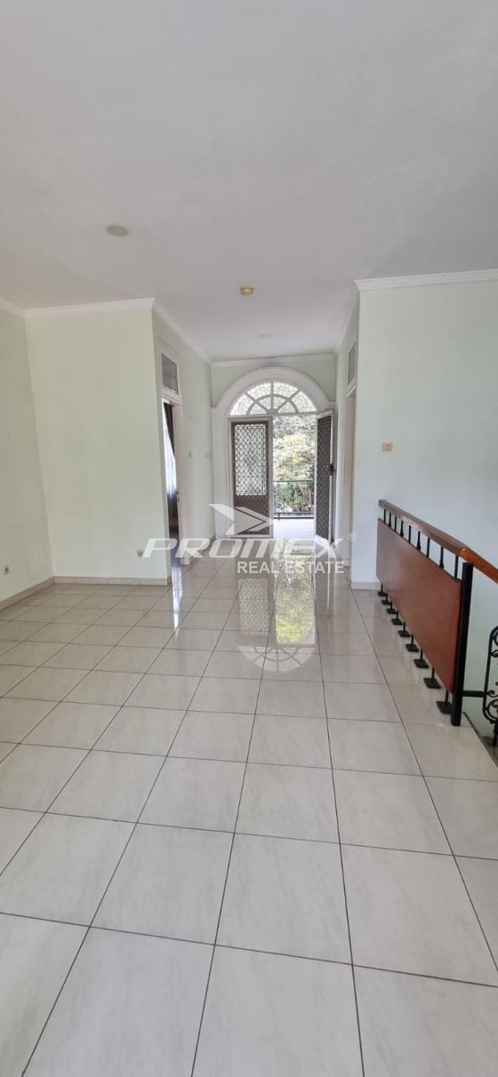 dijual-rumah-mewah-dan-luas-di-kebayoran-baru