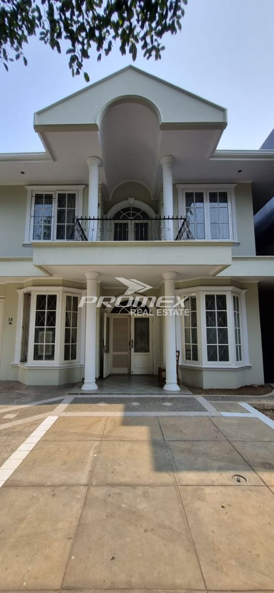 dijual-rumah-mewah-dan-luas-di-kebayoran-baru