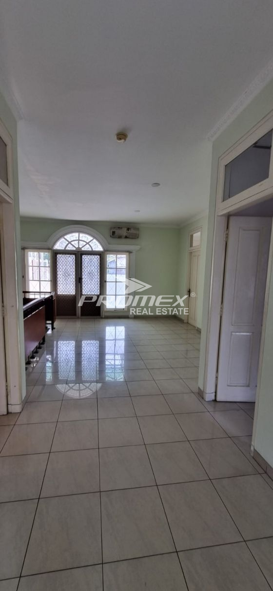 dijual-rumah-mewah-dan-luas-di-kebayoran-baru