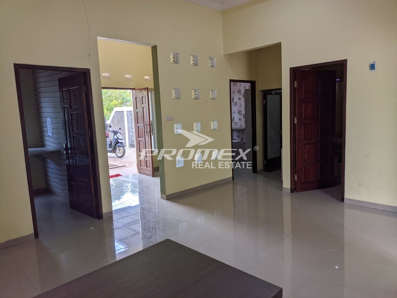 di-jual-rumah-mewah-pinggir-jalan-raya-area-liliba