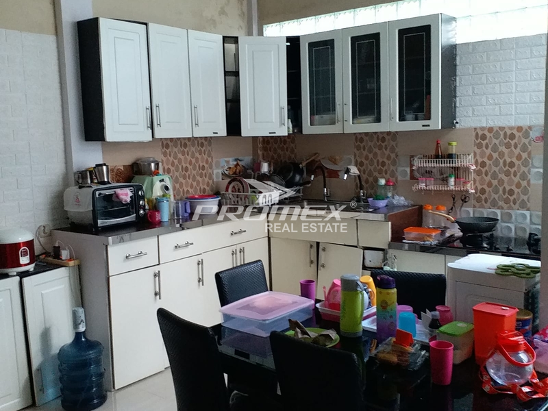 dijual-rumah-3-lantai-lengkap-kamar-bermain-anak-siap-huni