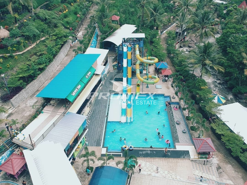 objek-wisata-water-park-di-tulungagung