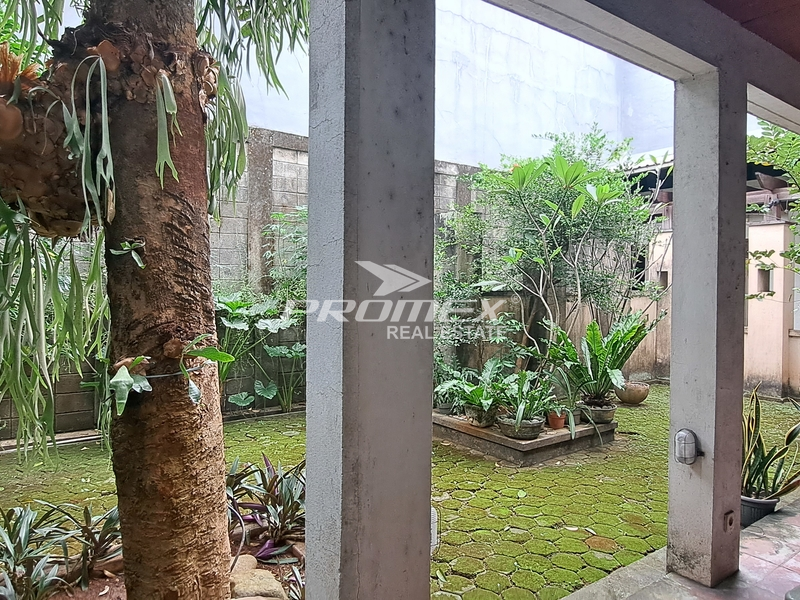 rumah-strategis-dalam-komplek-di-pejaten-jakarta-selatan