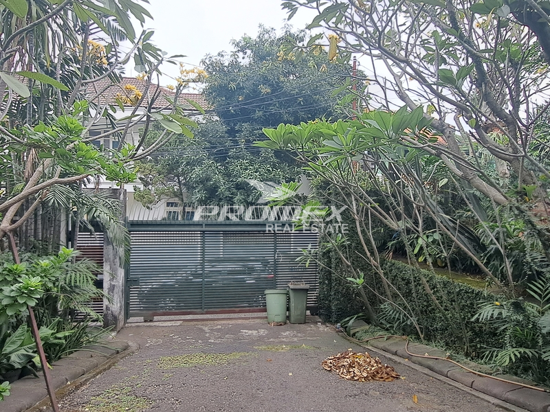 rumah-strategis-dalam-komplek-di-pejaten-jakarta-selatan