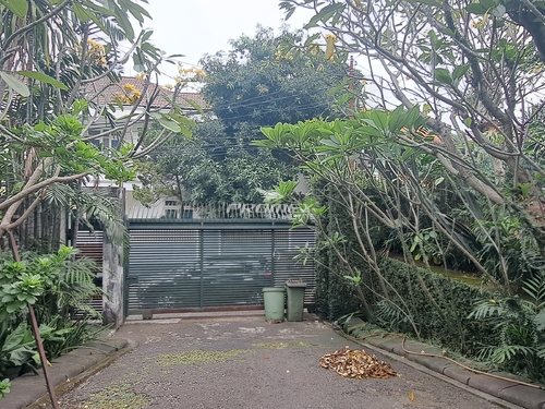 rumah-strategis-dalam-komplek-di-pejaten-jakarta-selatan