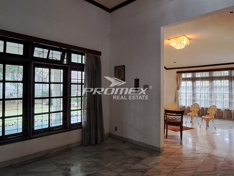 rumah-strategis-kemang-timur