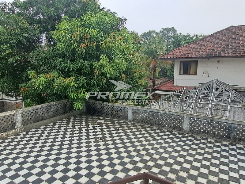 rumah-strategis-kemang-timur