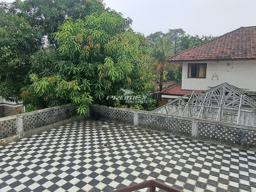rumah-strategis-kemang-timur