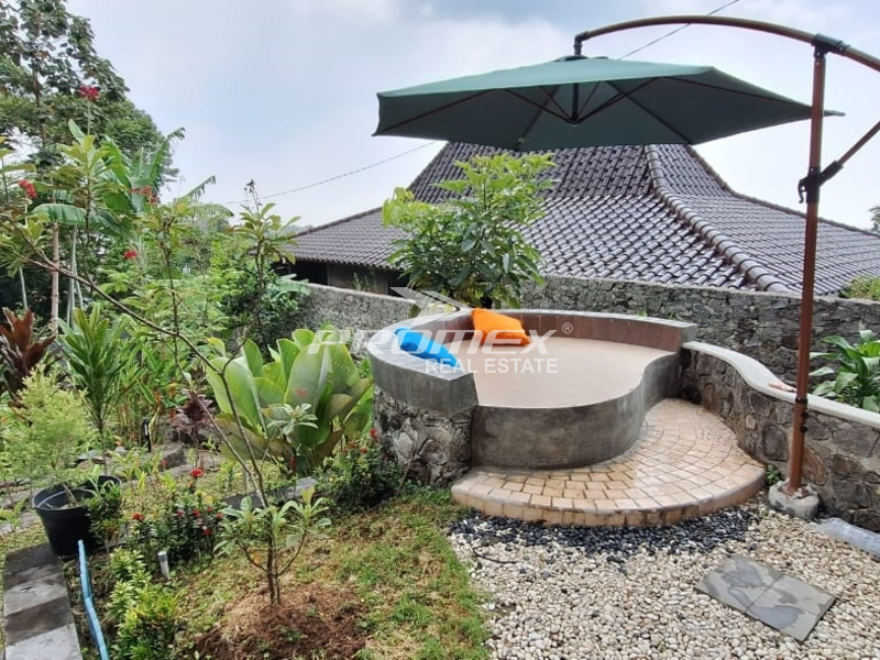 dijual-villa-siap-huni-di-kemuning-karanganyar