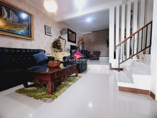 dijual-rumah-2-lantai-semi-frunished-di-perumahan-harapan-indah-bekasi