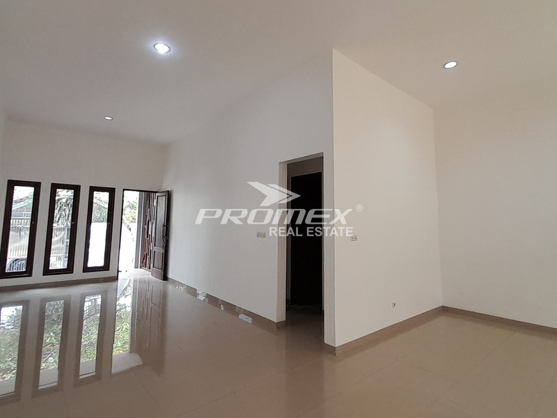 rumah-siap-huni-luas-dan-terawat-lokasi-strategis-dekat-pancoran-jakarta-selatan