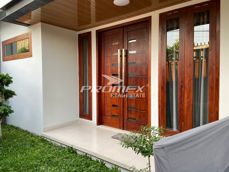 dijual-rumah-modern-di-perumahan-rc-karanganyar