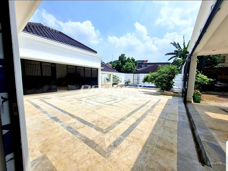 rumah-mewah-dengan-kolam-renang-amp-lap-basket-di-jagakarsa