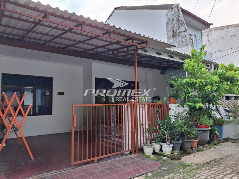 dijual-rumah-pondok-melati-hanya-beberapa-langkah-ke-plaza-pondok-gede