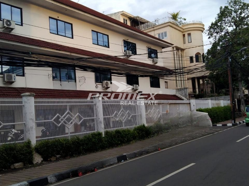 dijual-cepat-rumah-mewah-dikawasan-menteng
