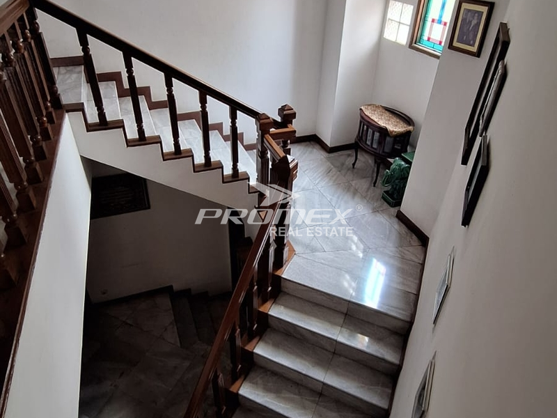 dijual-rumah-mewah-dikawasan-lebak-bulus-jakarta-selatan