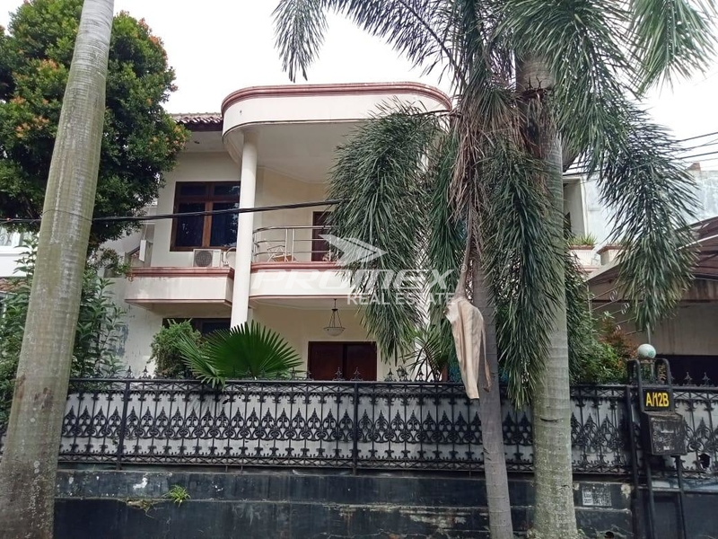 dijual-cepat-rumah-mewah-di-kawasan-jakarta-selatan