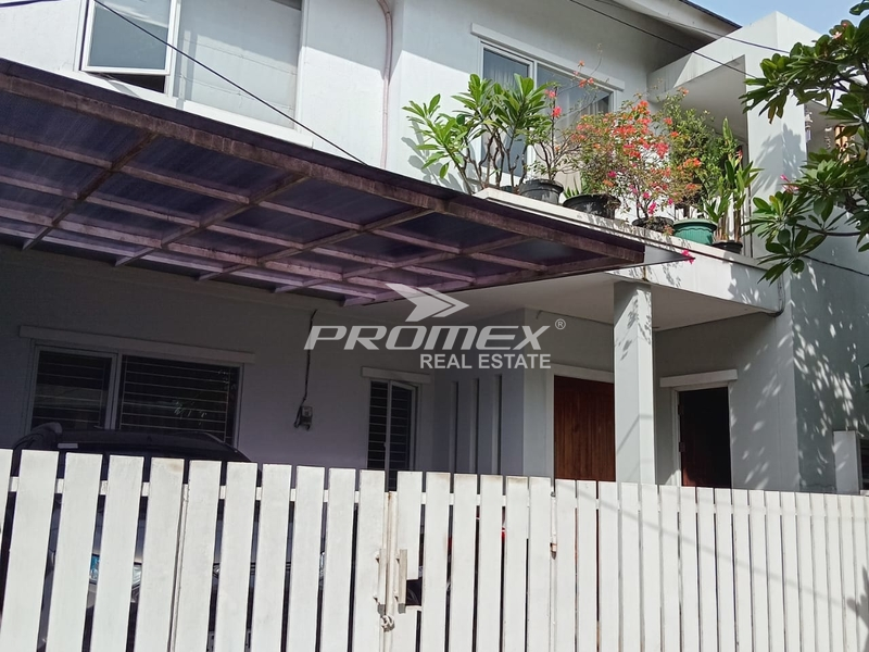 dijual-cepat-rumah-asri-dan-terawat-di-perumahan-ciputat