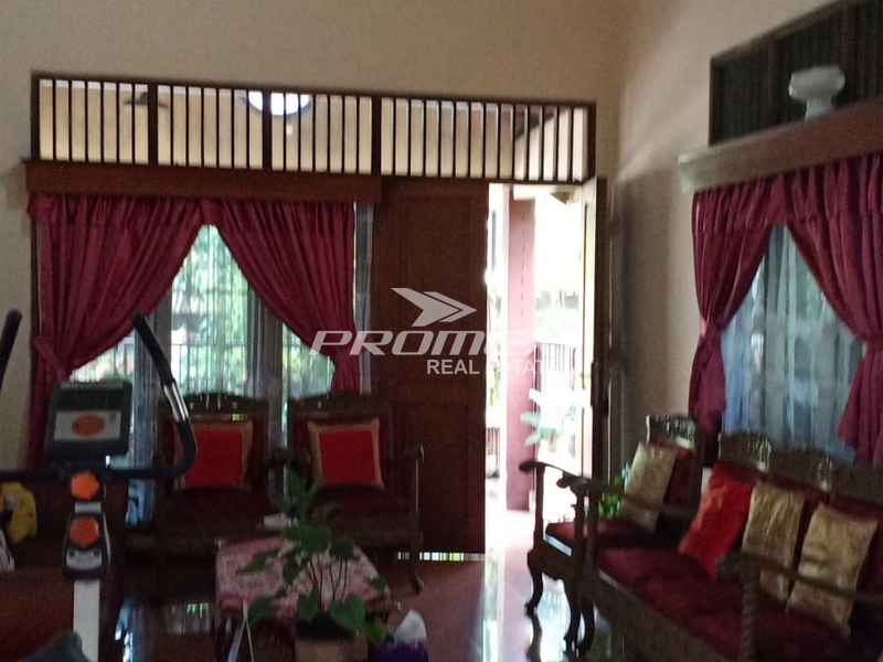 dijual-cepat-rumah-cantik-dan-asri-dikawasan-jakamulya