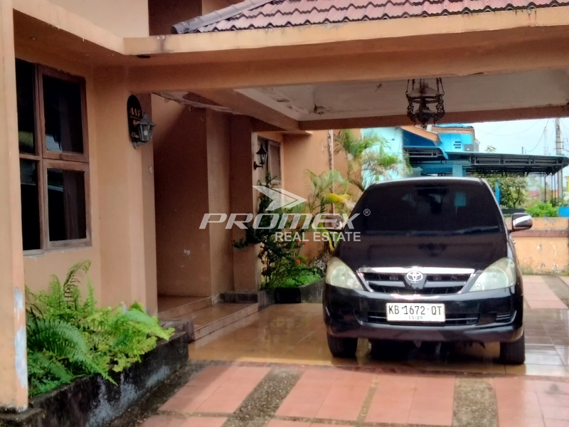 rumah-strategis-bonus-tanah-2-1-kt-3-km-garasi-bebas-banjir