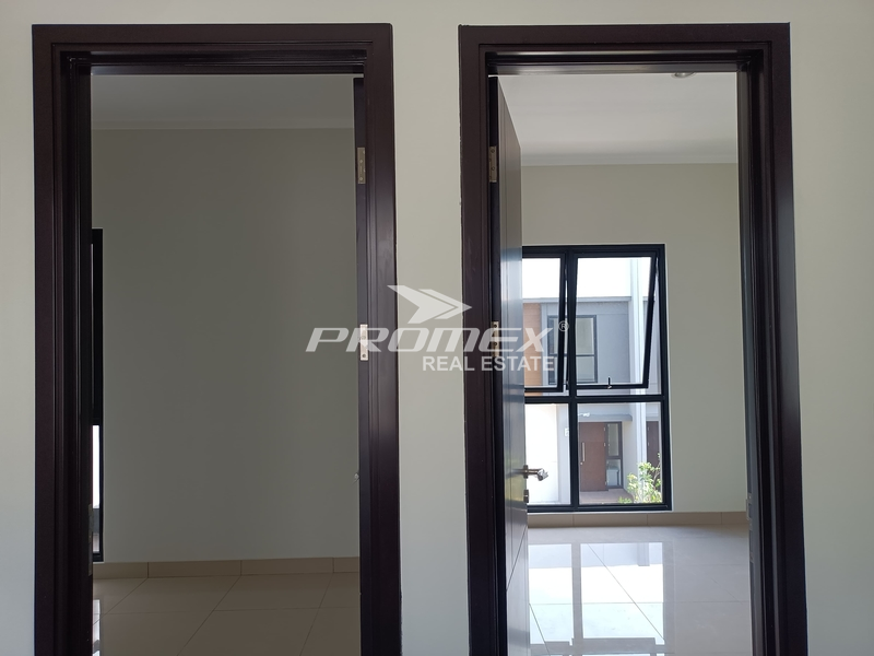 dijual-cepar-rumah-cantik-minimalis-di-kawasan-summarecon-crown-gading