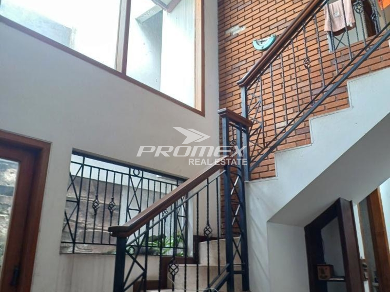 dijual-cepat-rumah-asri-dikawasan-persanggrahan