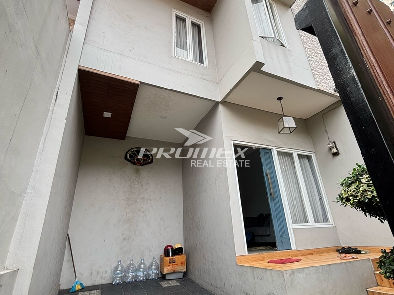 dijual-cepat-rumah-2-lantai-di-galaxy-bekasi