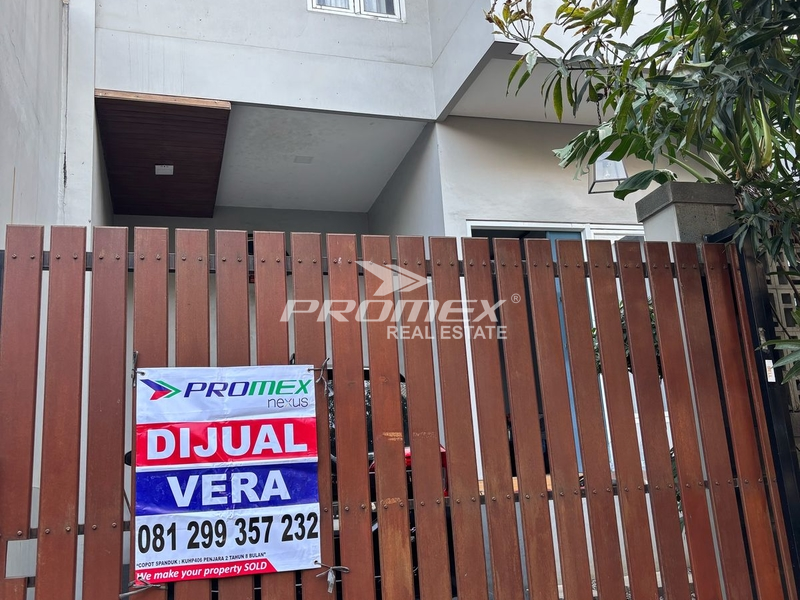 dijual-cepat-rumah-2-lantai-di-galaxy-bekasi
