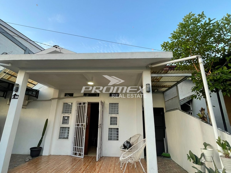 rumah-cantik-jalan-lebar-lokasi-strategis-langsung-angkut-koper