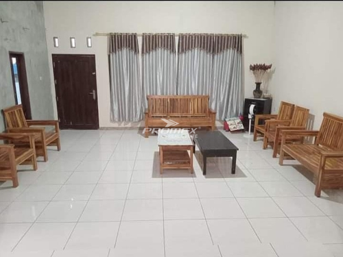 sewa-rumah-halaman-luas-dan-view-cantik-daerah-batuplat