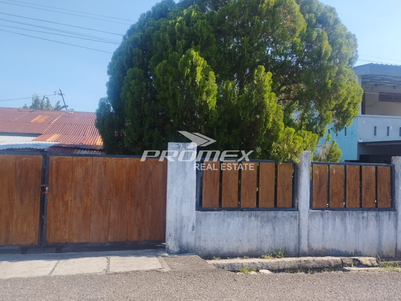 disewakan-rumah-halaman-luas-pagar-keliling-daerah-kota-raja-kupang