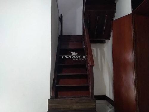 dijual-cepat-rumah-3-lantai-di-bandung