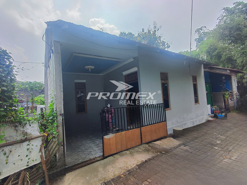 dijual-rumah-sederhana-dan-murah-di-kentingan-solo