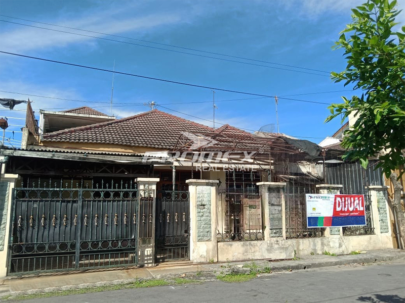 dijual-rumah-berkondisi-lama-di-perum-fajar-indah-solo