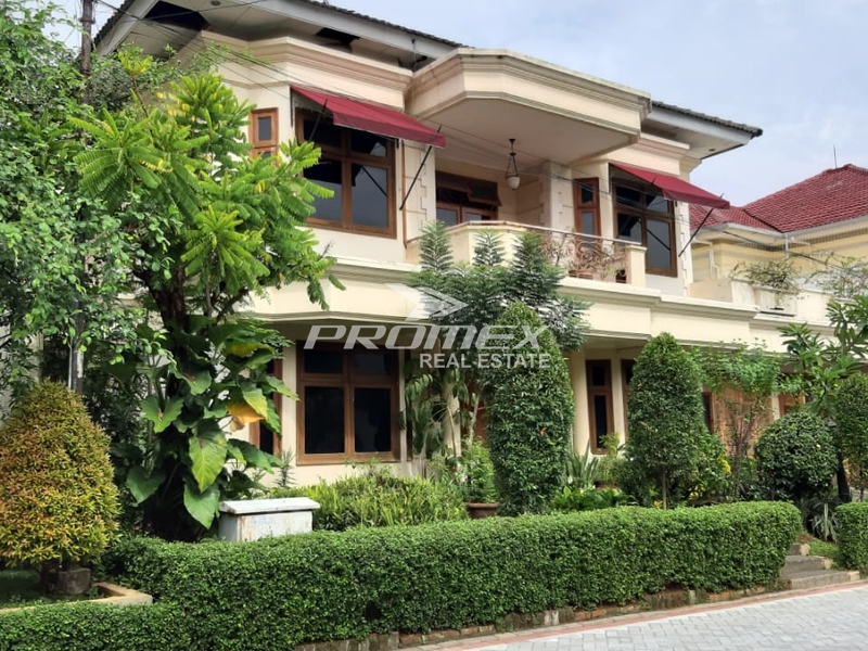 dijual-rumah-mewah-di-pondok-labu-luas-480-m-ada-kolam-renang