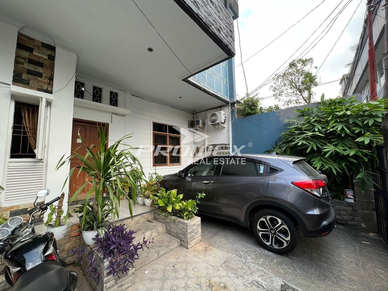 dijual-rumah-tinggal-kos-3-lantai-di-bendungan-hilir-shm-amp-potensi-income-hingga-30-juta