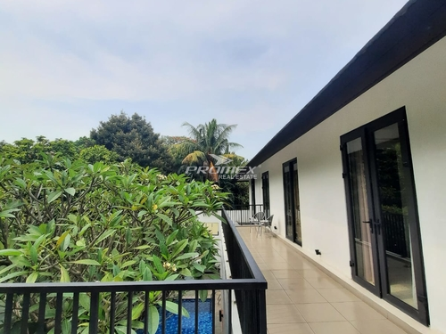 dijual-rumah-mewah-di-mutiara-kemang-desain-arsitek-pool-amp-ventilasi-alami