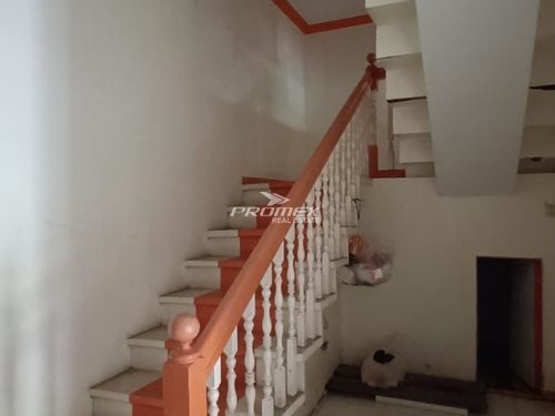 tinggal-di-tengah-kota-tanpa-ribet-rumah-2kt-garasi-shm
