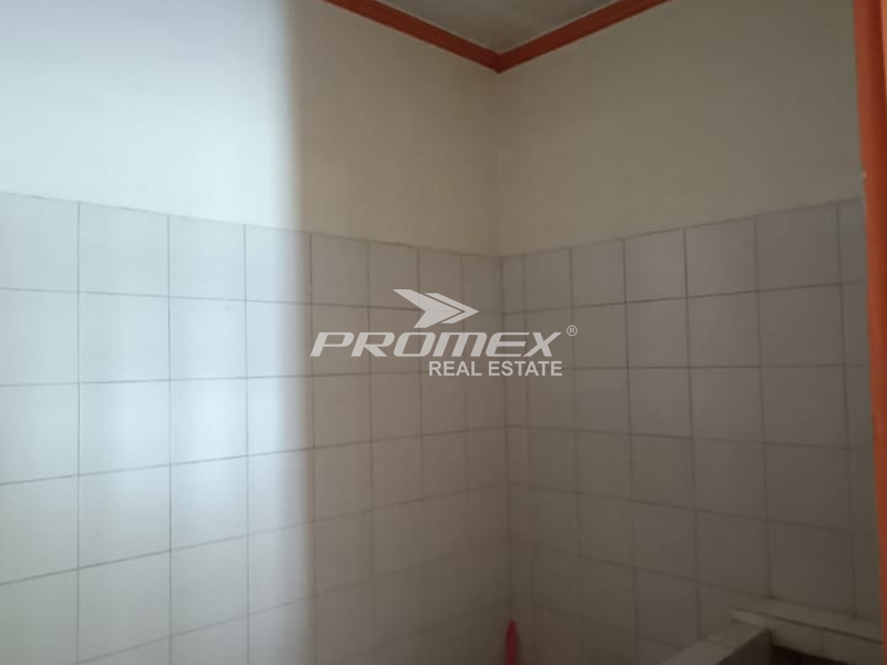 tinggal-di-tengah-kota-tanpa-ribet-rumah-2kt-garasi-shm