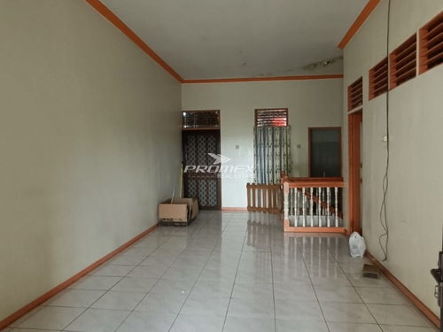 tinggal-di-tengah-kota-tanpa-ribet-rumah-2kt-garasi-shm