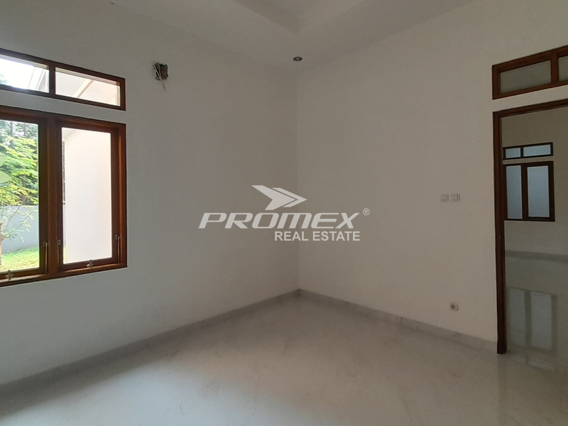 rumah-di-pejaten-mas-pasar-minggu-dalam-komplek-elite-one-gate-system