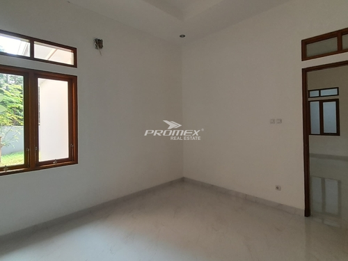rumah-di-pejaten-mas-pasar-minggu-dalam-komplek-elite-one-gate-system