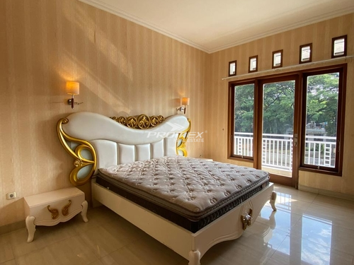 nusa-loka-jalan-ambon-ma-09-sektor-14-6-bsd-city-tangerang-selatan