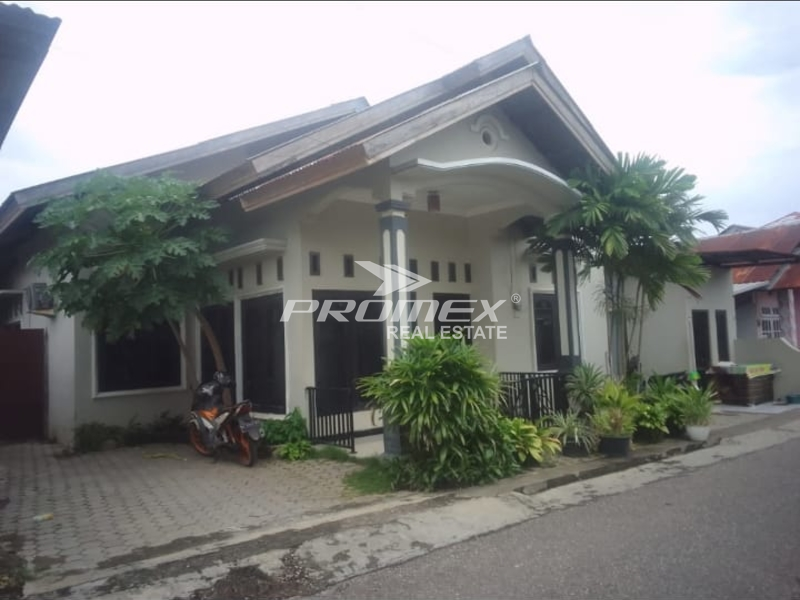 rumah-besar-dan-luas-lokasi-tofa-hnya-20-meter-dr-jalan-utama