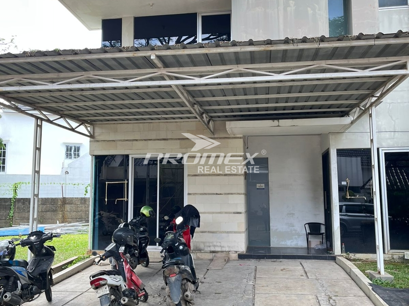 rumah-dijual-di-komp-cgc-clust-somerseat-east