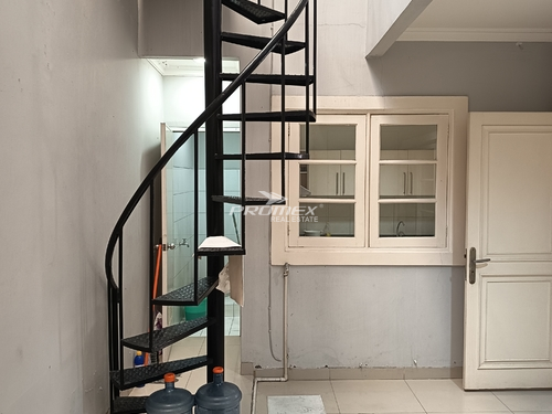 rumah-dalam-kompleks-jalan-transyogi-cibubur